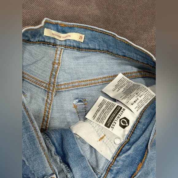 Levi’s Denim Shorts 29 - Picture 5 of 6